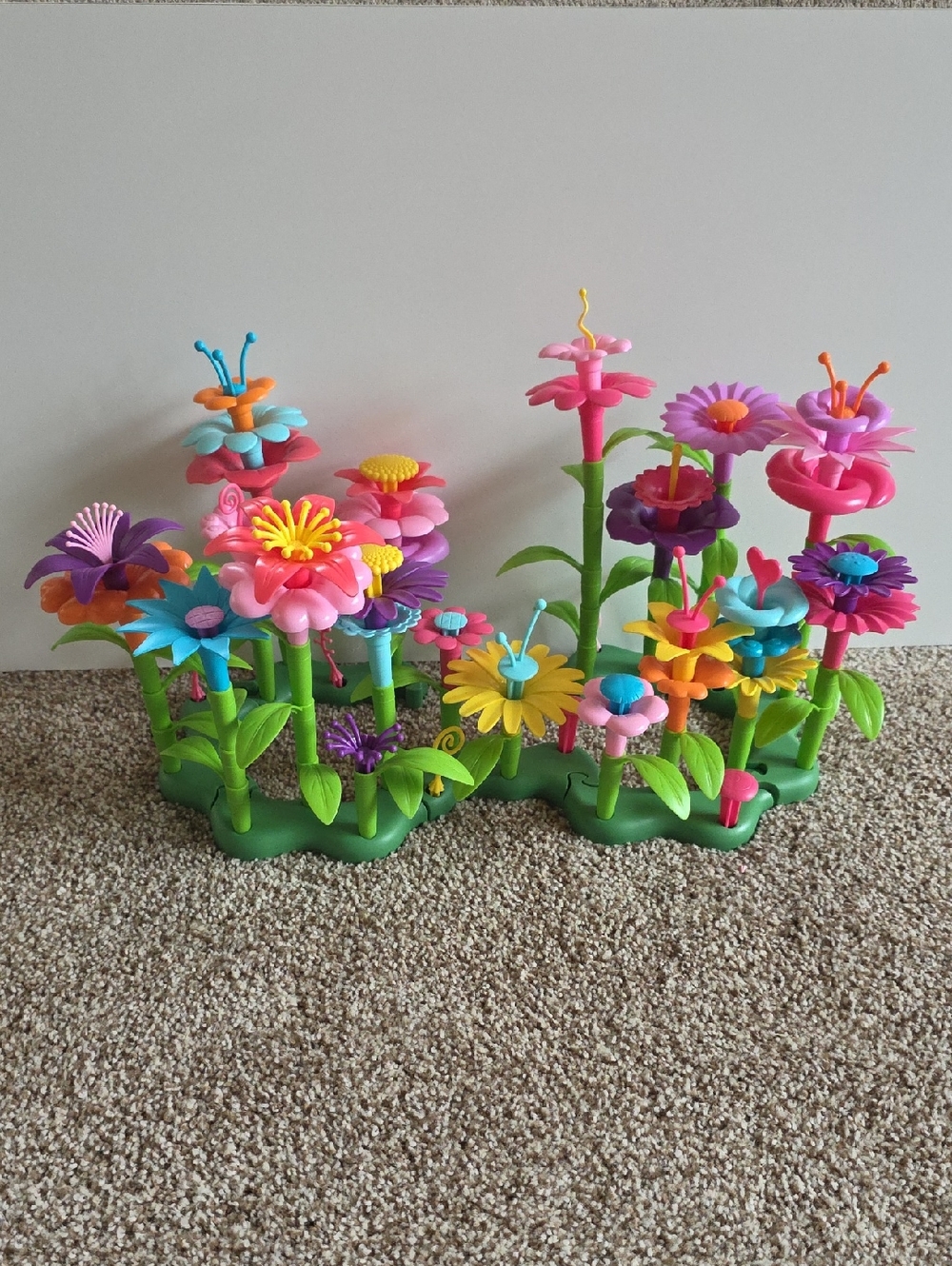 Colorful Interlocking Toy Flower Garden - Building Connectors